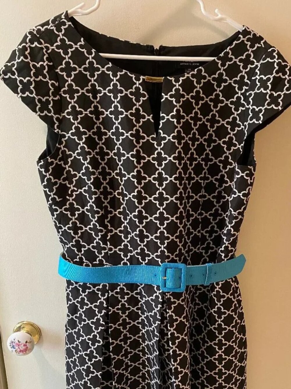 Tahari Flared black Geometric sleeveless dress w/belt size 14 NEW